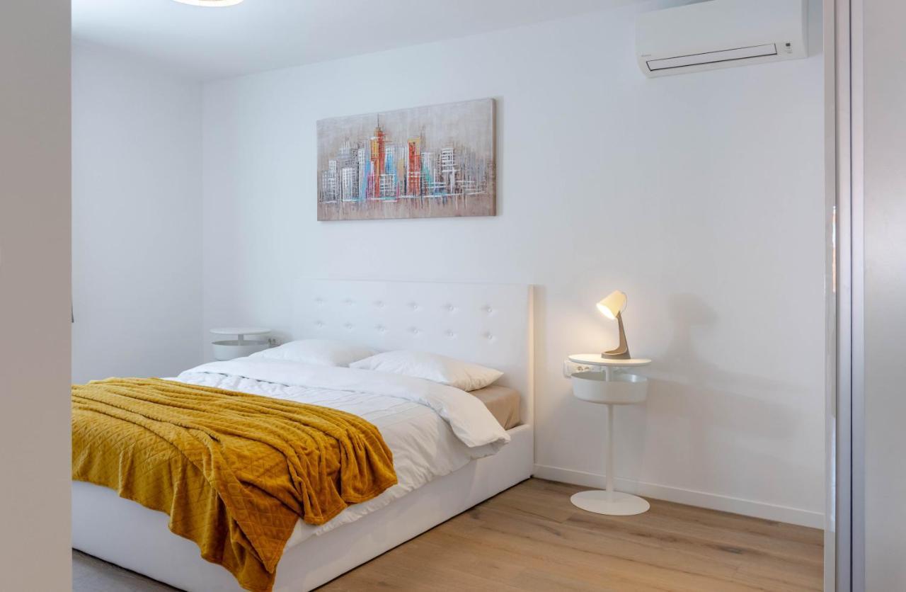 Apartment Ana Kaštela エクステリア 写真