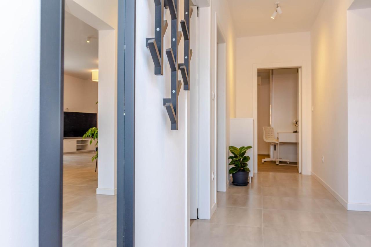 Apartment Ana Kaštela エクステリア 写真