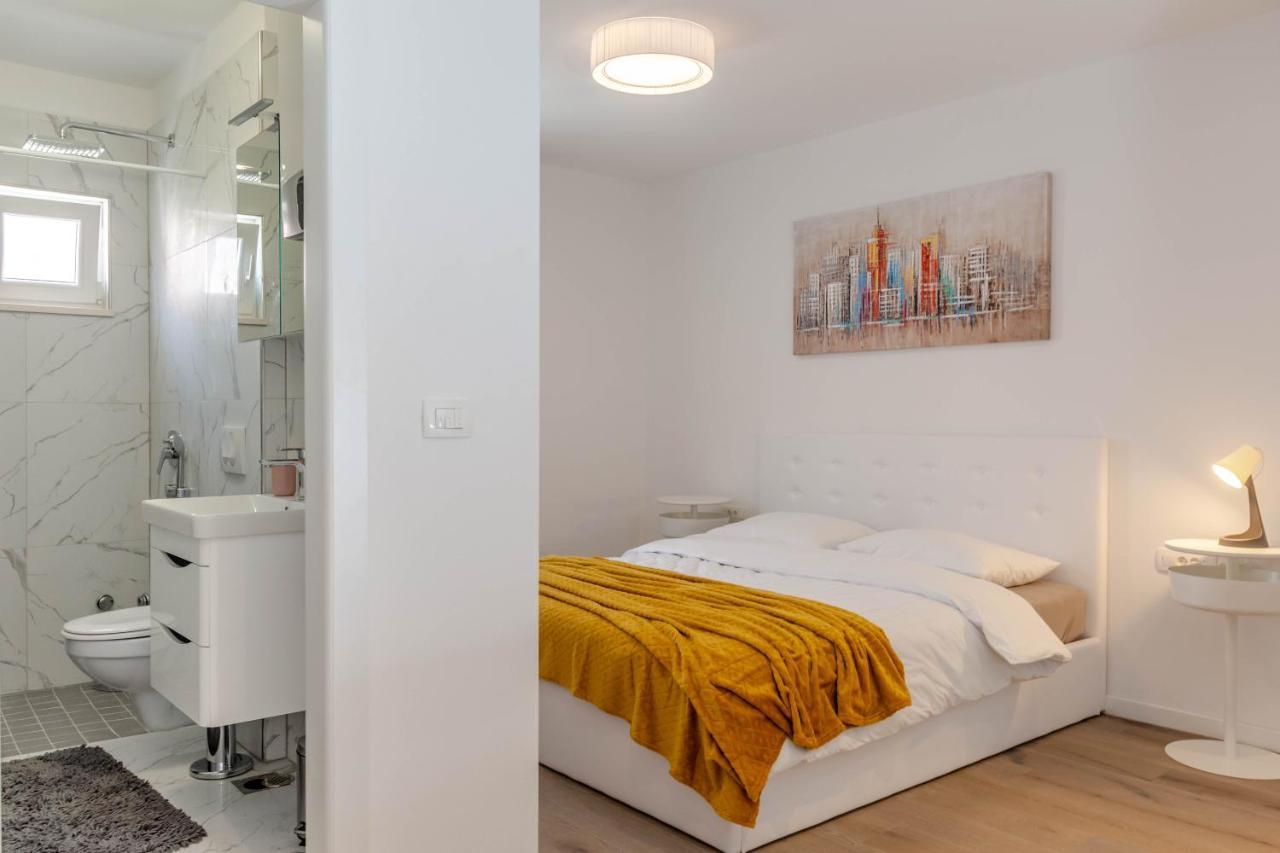 Apartment Ana Kaštela エクステリア 写真