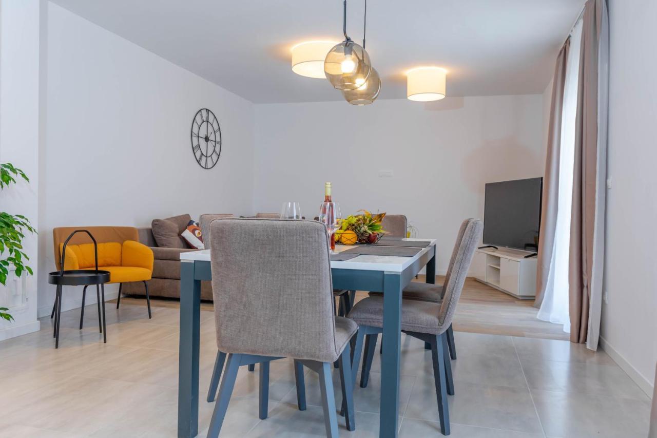 Apartment Ana Kaštela エクステリア 写真