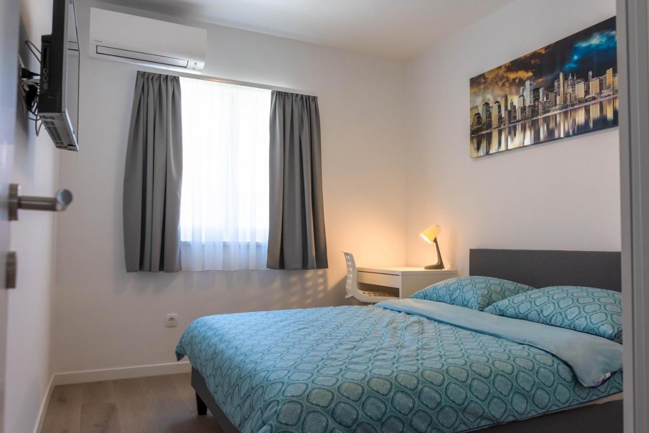 Apartment Ana Kaštela エクステリア 写真